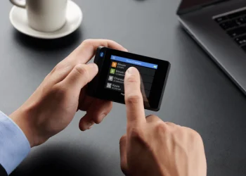 Best Crypto Wallets 2025: Hardware vs Software Security