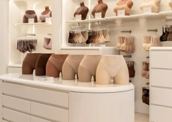 Skims Hits $5B Valuation After Raising $225M, Eyes Major Store Expansion