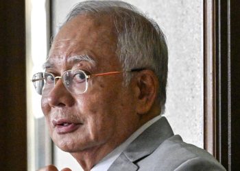 Najib Razak and Son Ordered to Pay US$407 Million in Taxes
