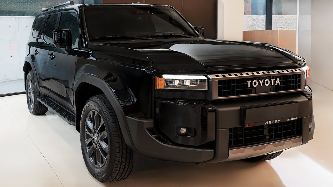 2025 Toyota Prado exterior front view