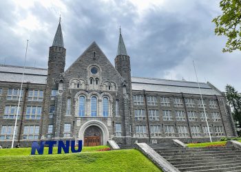 alt="NTNU Trondheim main building, iconic university campus in Norway for international students"